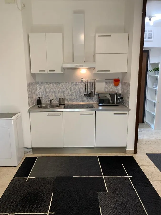 Short Rent Milan Porta Vittoria Apartment 0*,