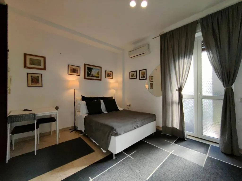 Short Rent Milan Porta Vittoria Apartment